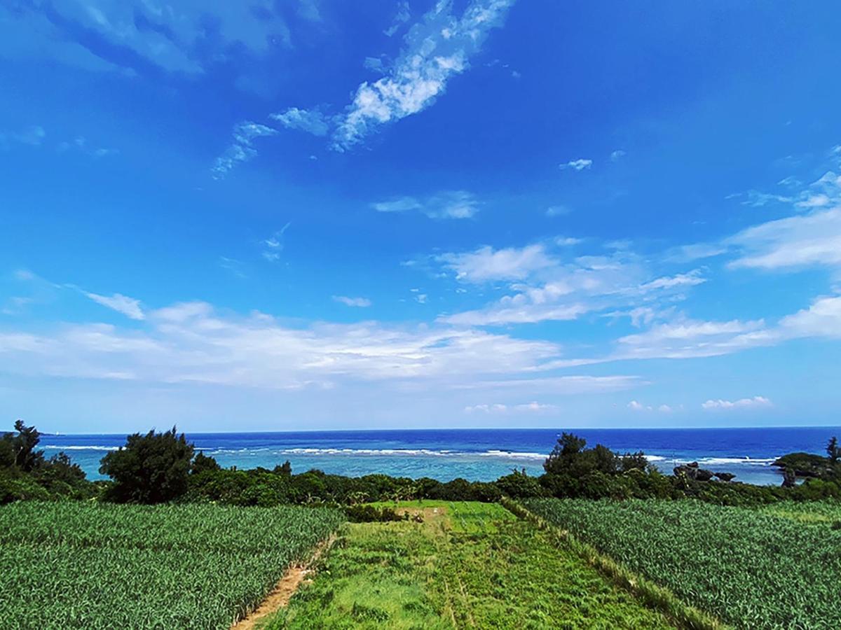 真栄田グランブルー403 ~ Maeda Grand Blue 403 ~ Apartment Onna Luaran gambar